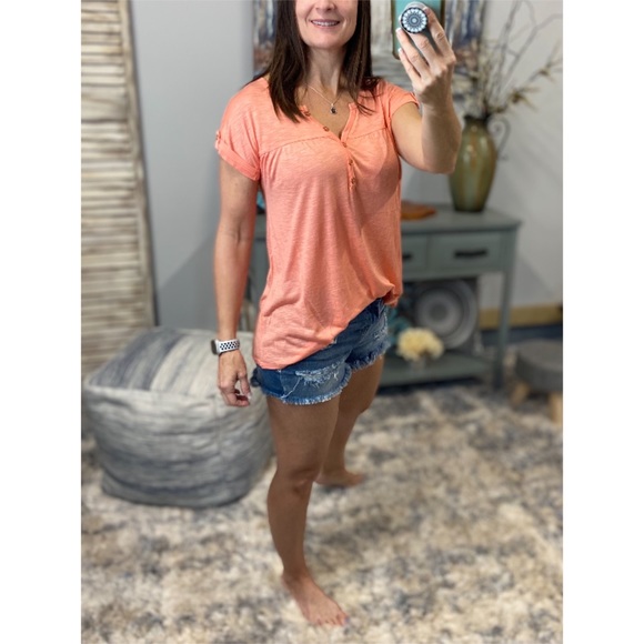 Melange Henley V-neck Floaty Cuffed Tabbed Short Sleeve Floaty Tee Peach 0523 - Picture 2 of 12